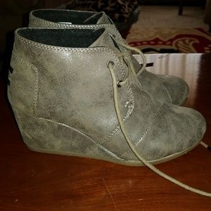 TOMS booties